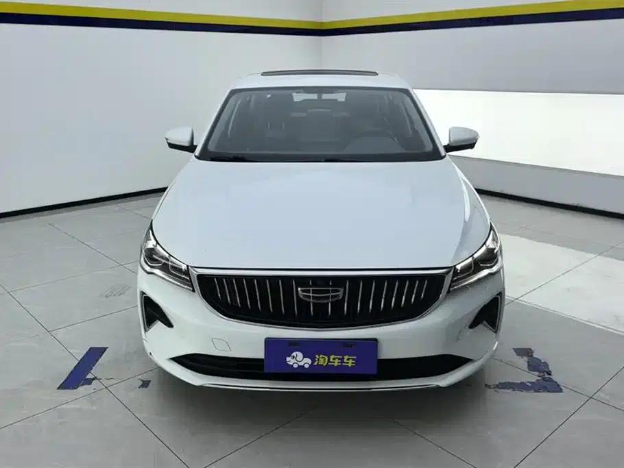 Geely Emgrand 2022 4th Generation 1.5L CVT Flagship Edition — миниатюра 2