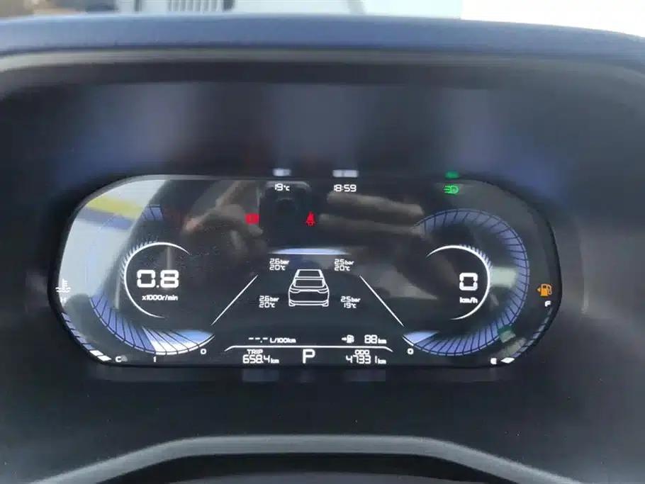 Geely Emgrand 2022 4th Generation 1.5L CVT Flagship Edition — миниатюра 14
