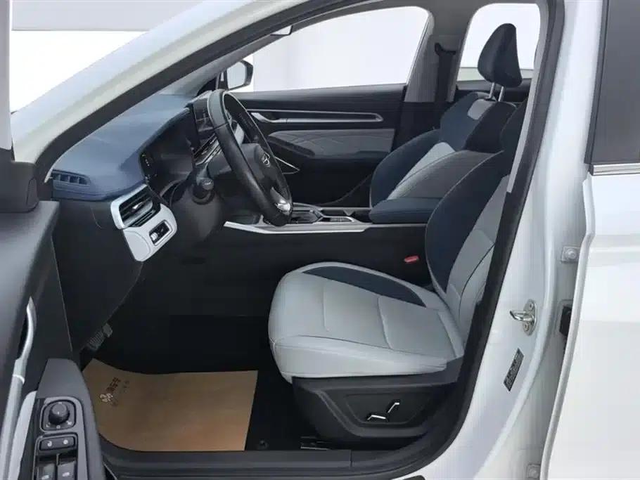 Geely Emgrand 2022 4th Generation 1.5L CVT Flagship Edition — миниатюра 9