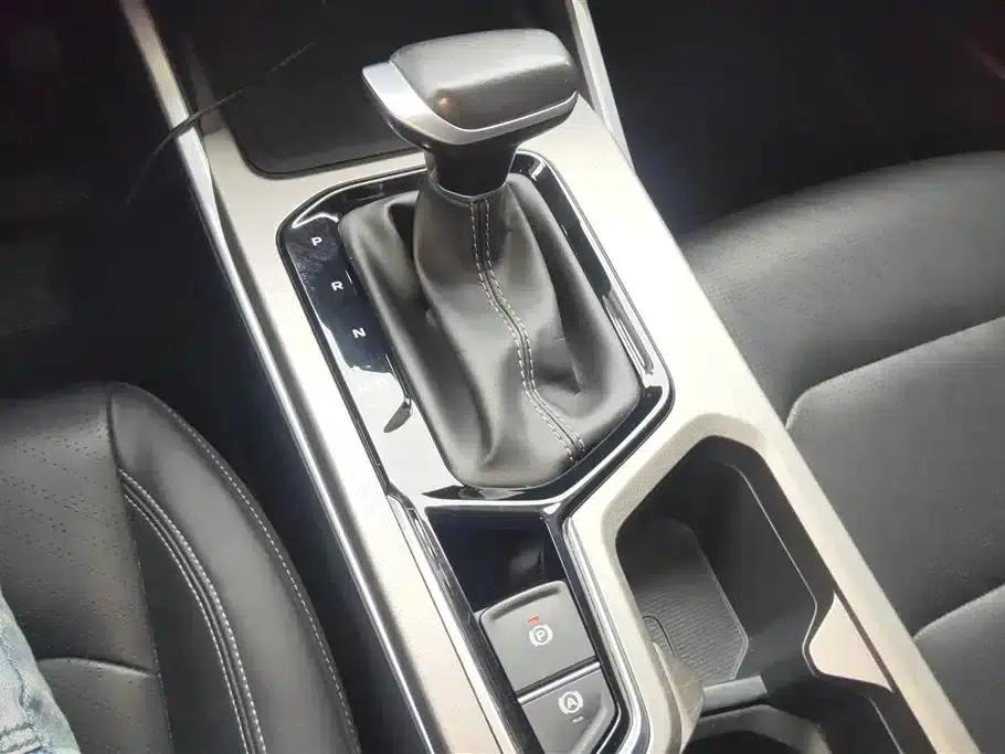 Geely Emgrand 2022 4th Generation 1.5L CVT Premium — миниатюра 16