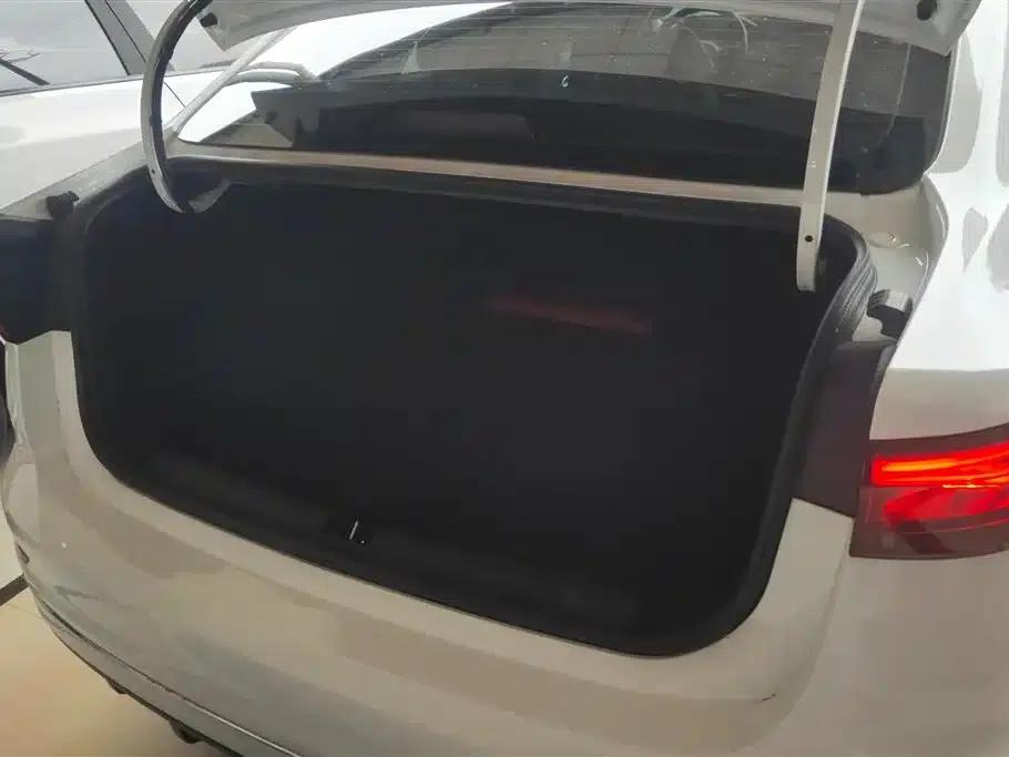 Geely Emgrand 2022 4th Generation 1.5L CVT Premium — миниатюра 4