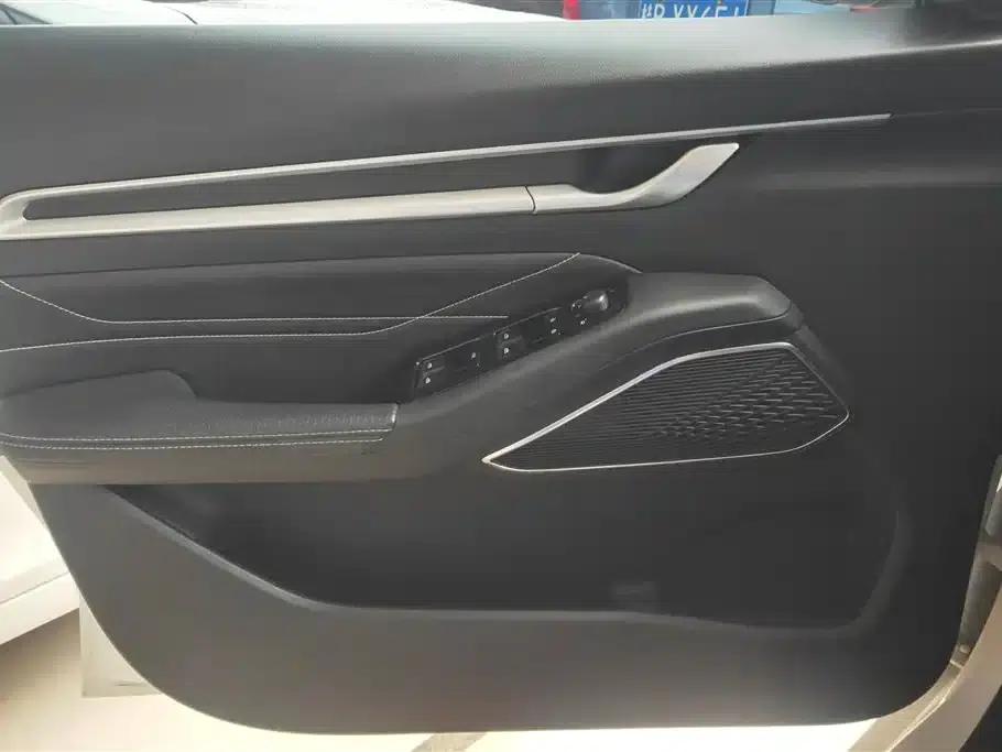 Geely Emgrand 2022 4th Generation 1.5L CVT Premium — миниатюра 7