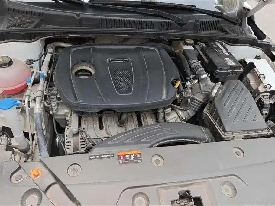 Geely Emgrand 2025 4th Generation 1.5L CVT Dragon Edition — миниатюра 10