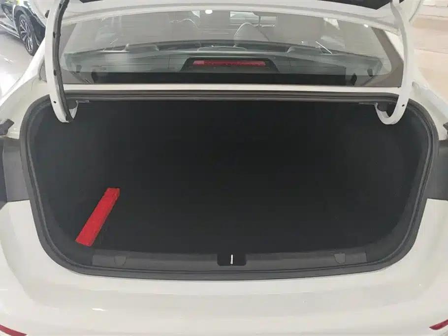 Geely Emgrand 2025 4th Generation 1.5L CVT Star Edition — миниатюра 4