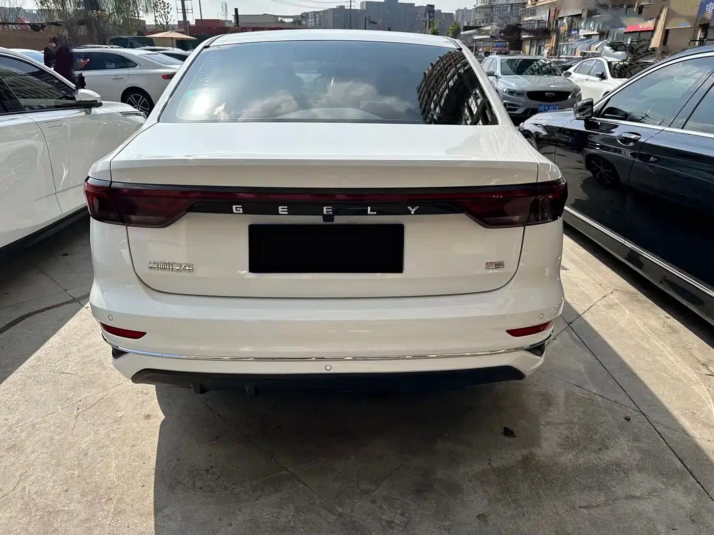 Geely Emgrand 2022 4th Generation 1.5L CVT Elite — миниатюра 12