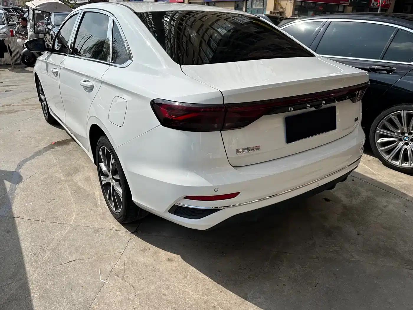 Geely Emgrand 2022 4th Generation 1.5L CVT Elite — миниатюра 13