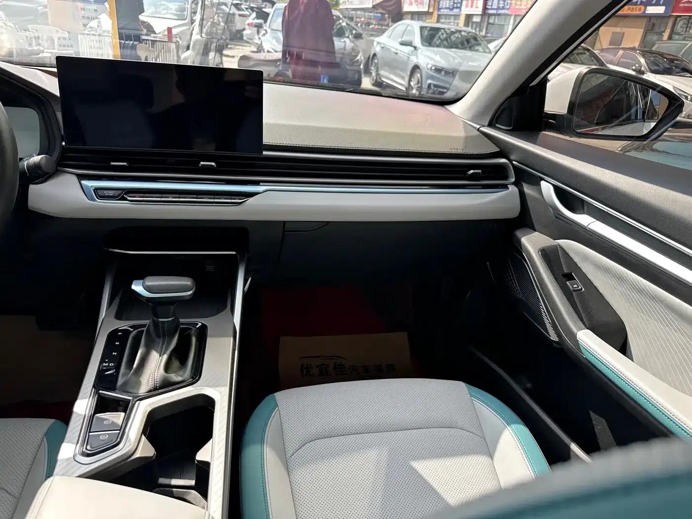 Geely Emgrand 2022 4th Generation 1.5L CVT Elite — миниатюра 8
