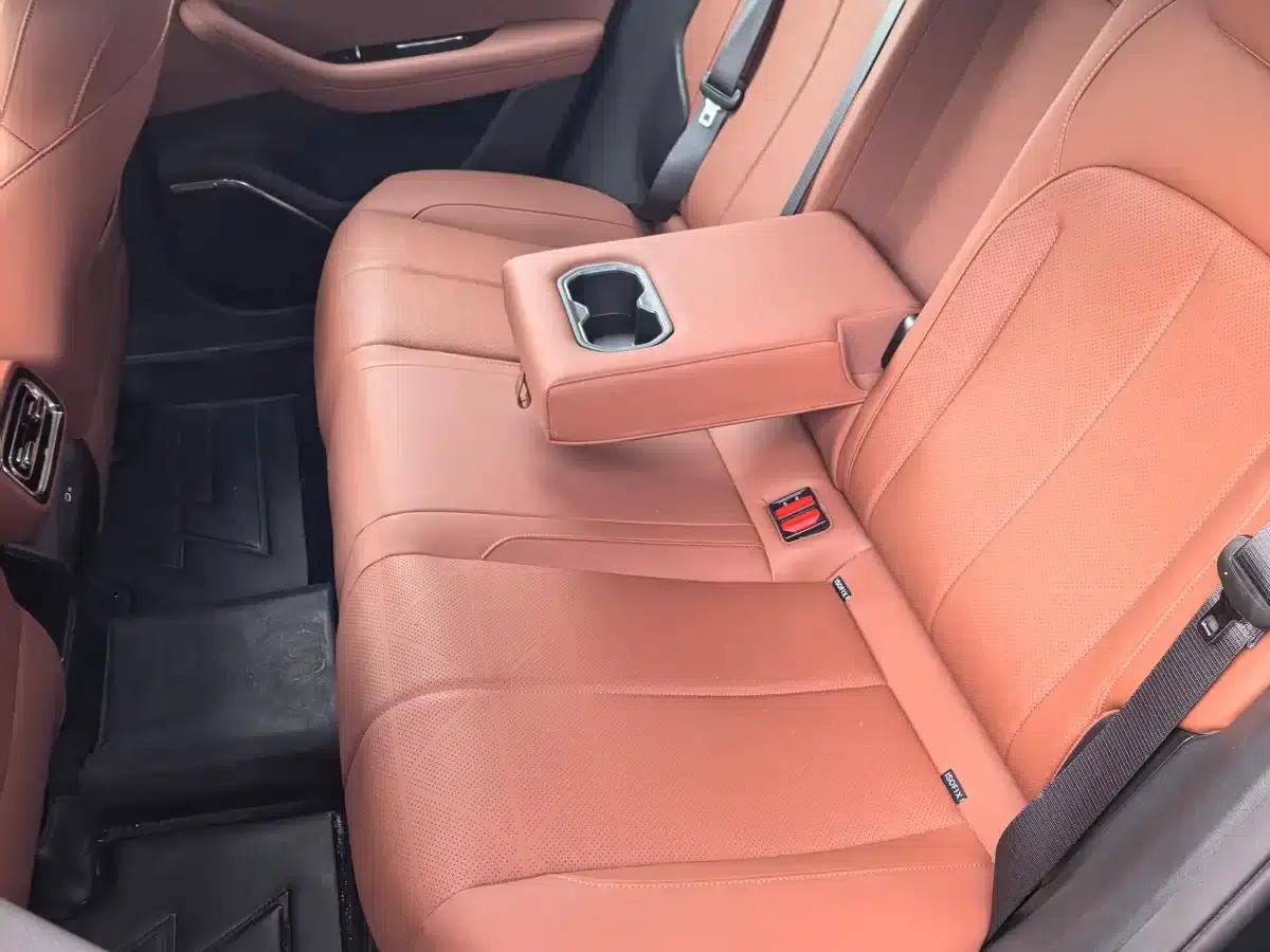 Geely Emgrand 2026 5th Generation 1.5T DCT Flagship Edition — миниатюра 11