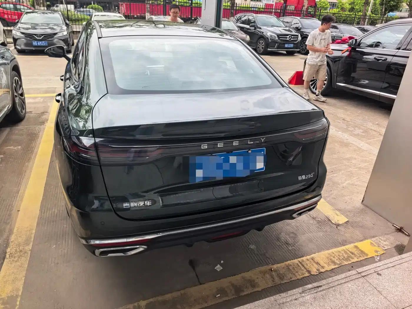 Geely Emgrand 2026 5th Generation 1.5T DCT Flagship Edition — миниатюра 7