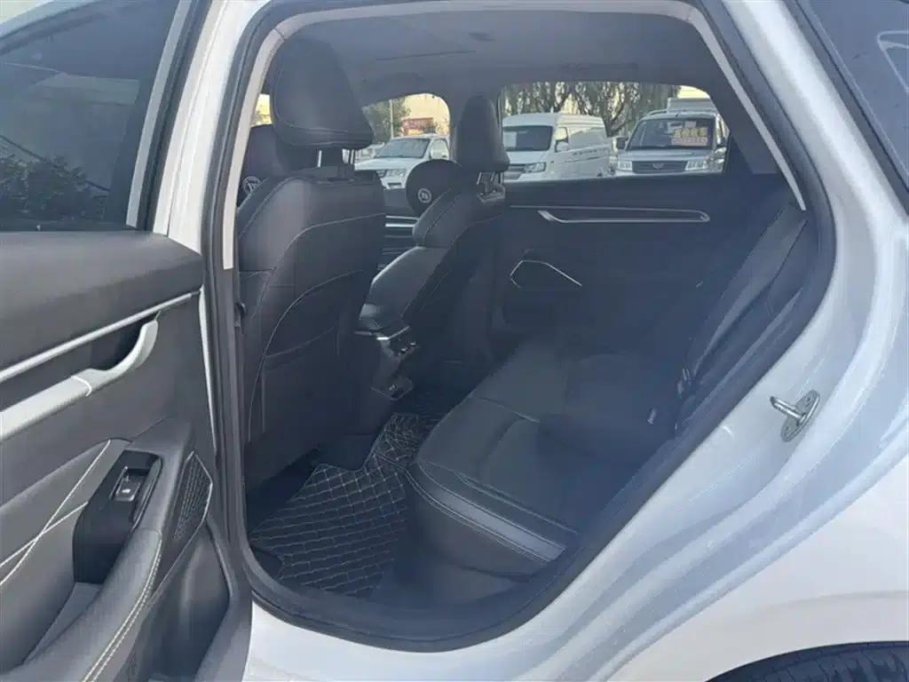 Geely Emgrand 2023 4th Generation Champion Edition 1.5L CVT Premium — миниатюра 13