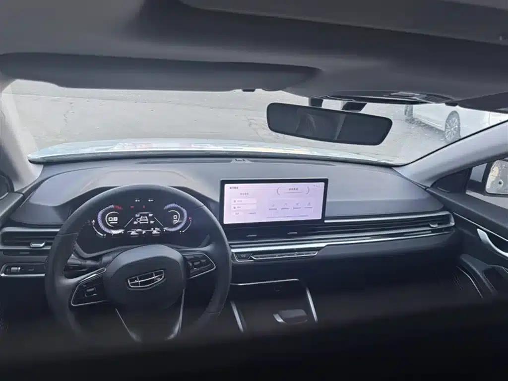 Geely Emgrand 2023 4th Generation Champion Edition 1.5L CVT Premium — миниатюра 14