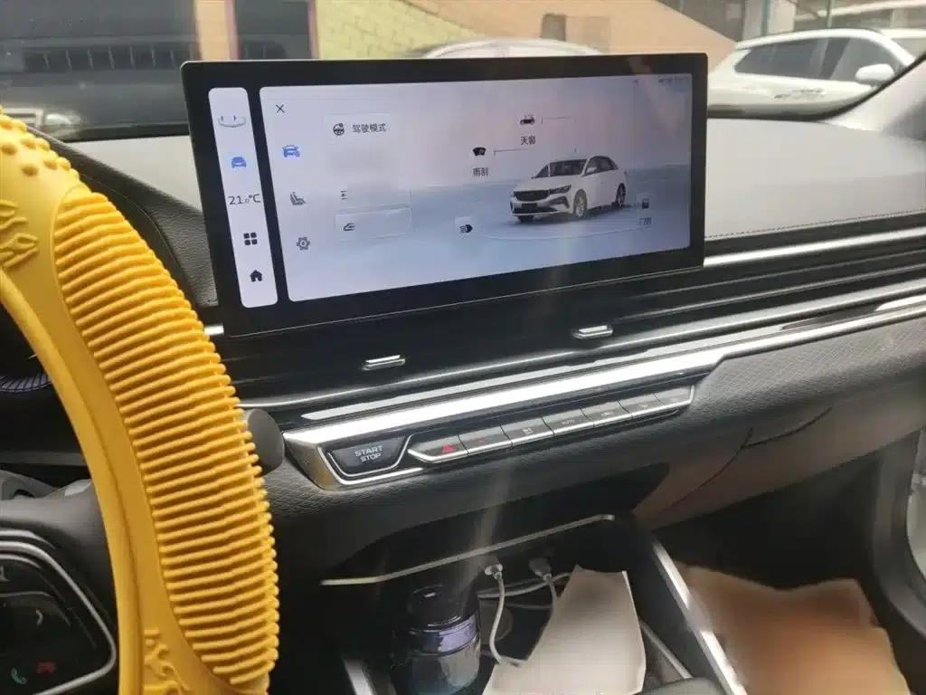 Geely Emgrand 2023 4th Generation Champion Edition 1.5L CVT Premium — миниатюра 6