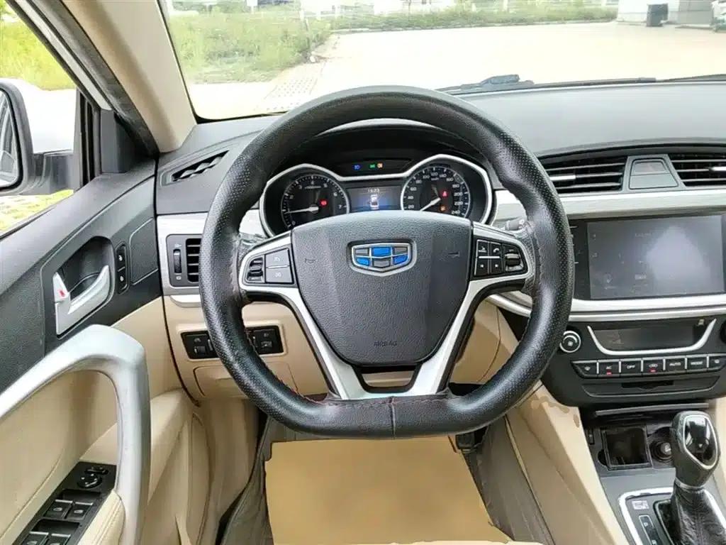 Geely Emgrand 2017 Sedan Million Edition 1.5L CVT Luxury Model — миниатюра 11
