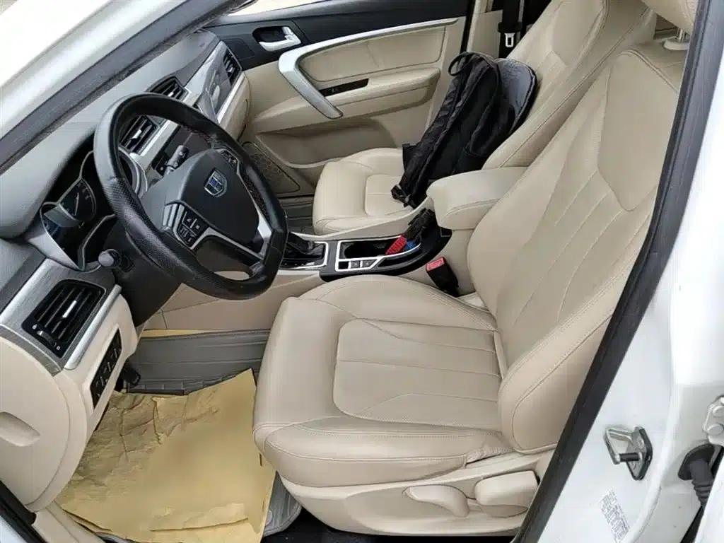 Geely Emgrand 2017 Sedan Million Edition 1.5L CVT Luxury Model — миниатюра 15