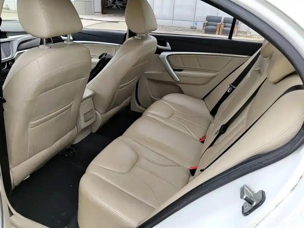 Geely Emgrand 2017 Sedan Million Edition 1.5L CVT Luxury Model — миниатюра 17