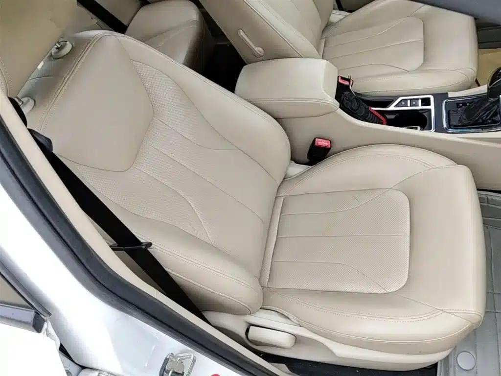 Geely Emgrand 2017 Sedan Million Edition 1.5L CVT Luxury Model — миниатюра 25