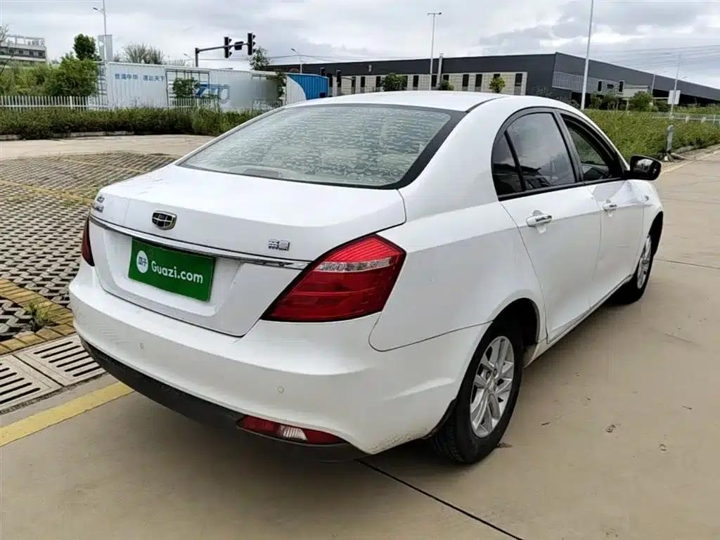 Geely Emgrand 2017 Sedan Million Edition 1.5L CVT Luxury Model — миниатюра 7