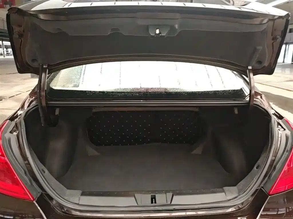 Geely Emgrand 2017 Sedan Million Edition 1.5L Manual Deluxe — миниатюра 19