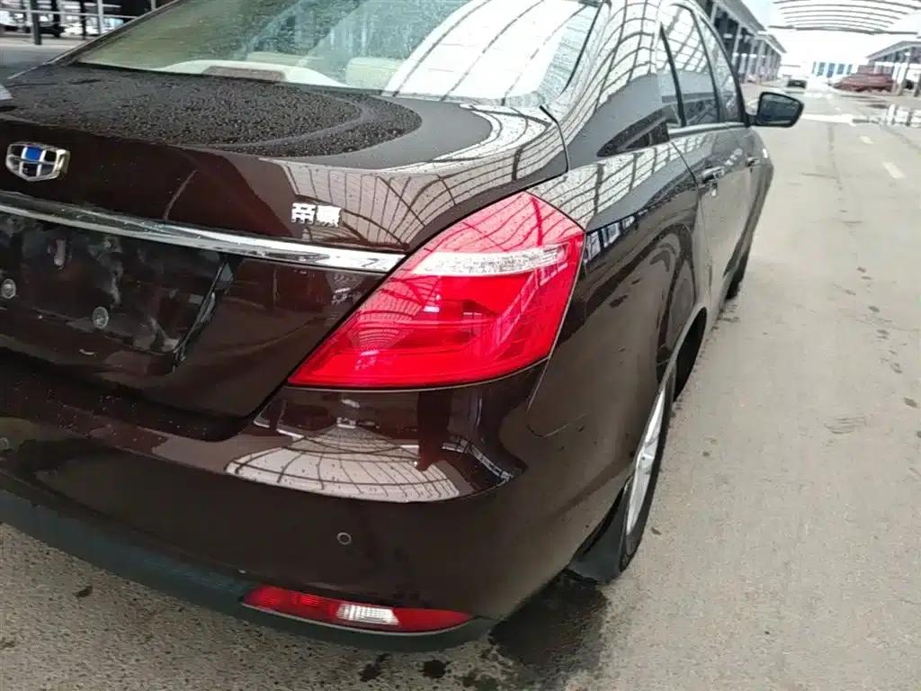 Geely Emgrand 2017 Sedan Million Edition 1.5L Manual Deluxe — миниатюра 8