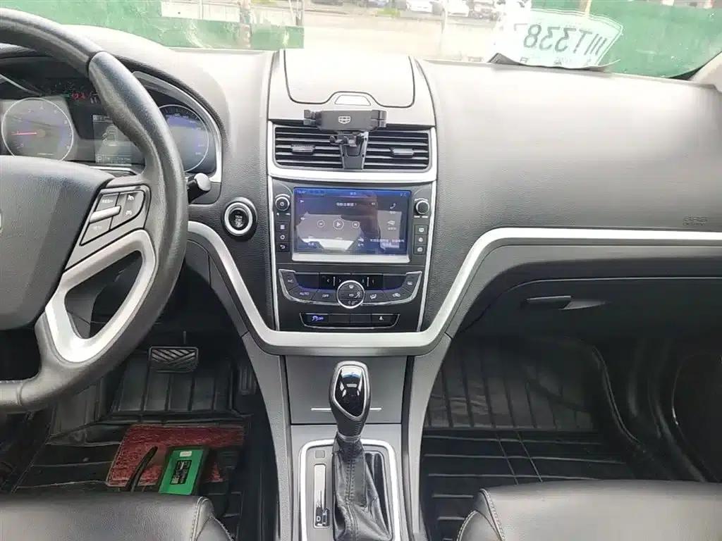 Geely Emgrand 2016 Sedan 1.3T CVT Upgrade Edition — миниатюра 13