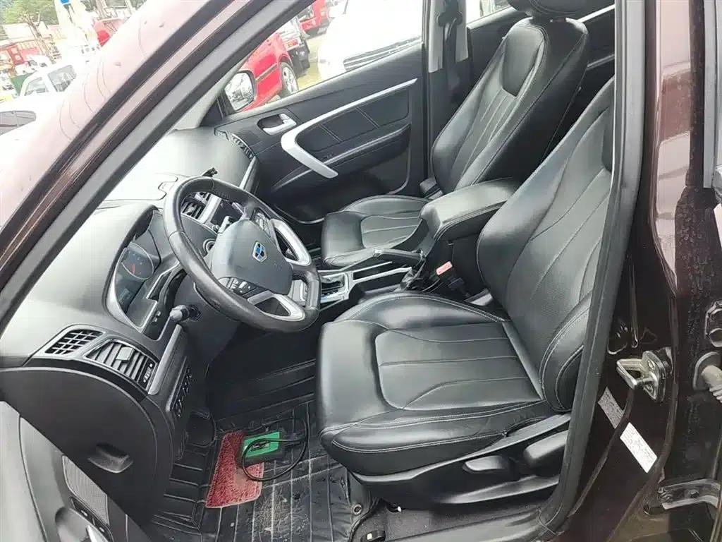 Geely Emgrand 2016 Sedan 1.3T CVT Upgrade Edition — миниатюра 15