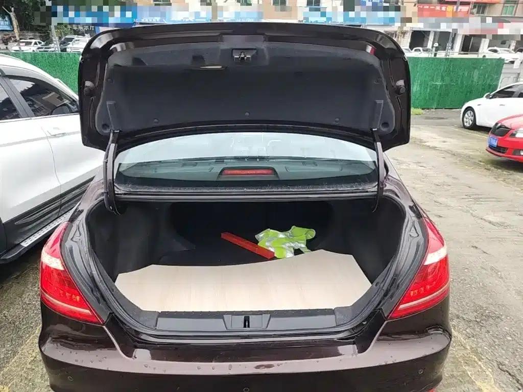 Geely Emgrand 2016 Sedan 1.3T CVT Upgrade Edition — миниатюра 19
