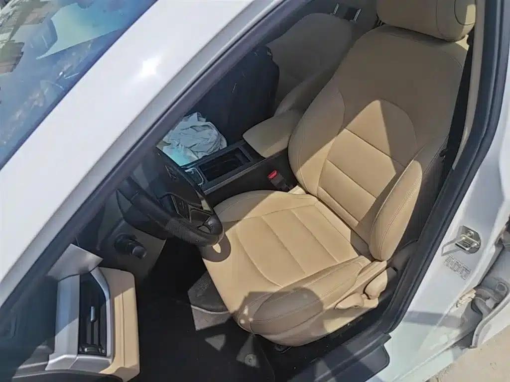 Geely Emgrand 2018 1.5L CVT Luxury Edition — миниатюра 14