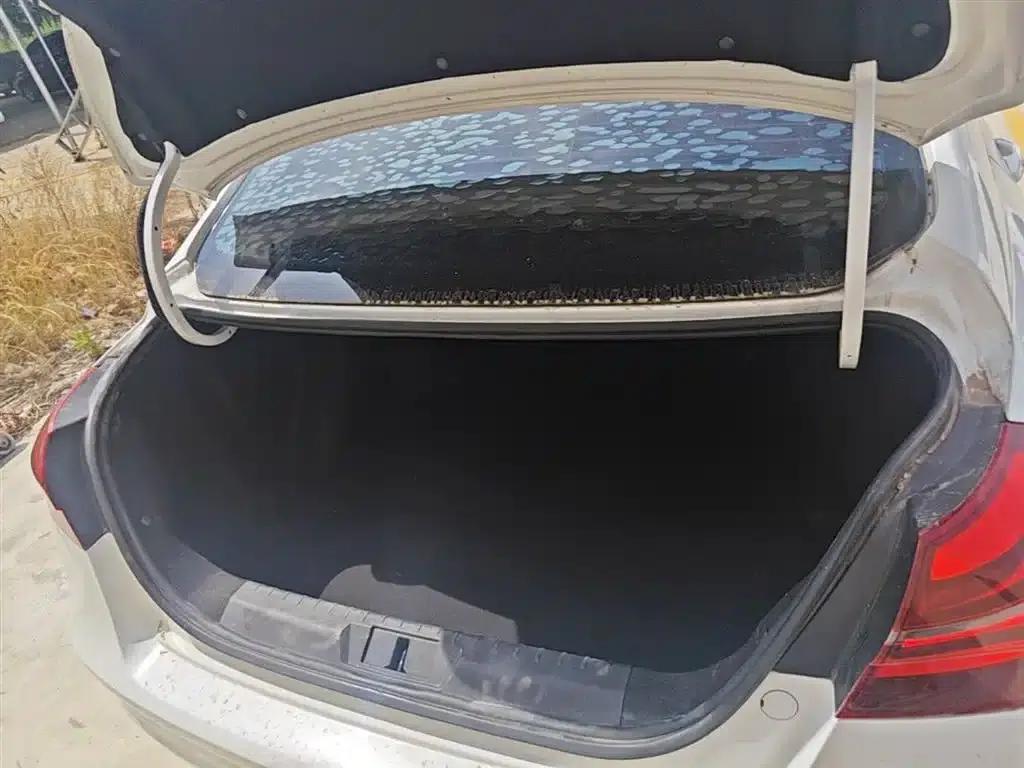 Geely Emgrand 2018 1.5L CVT Luxury Edition — миниатюра 18
