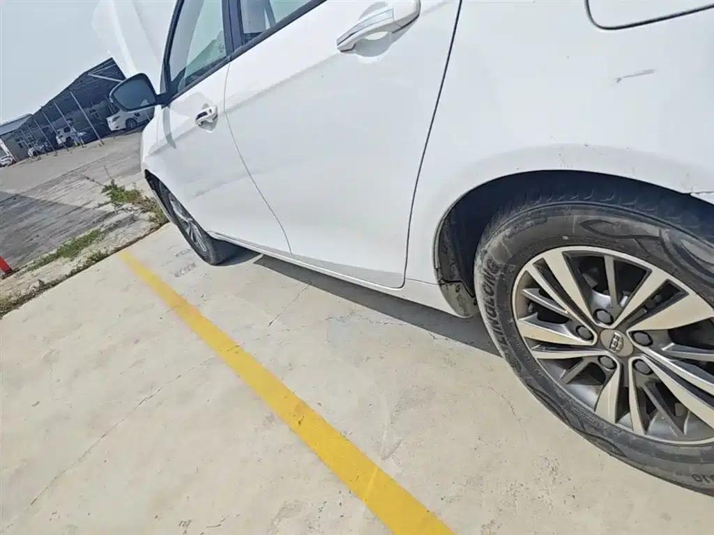 Geely Emgrand 2018 1.5L CVT Luxury Edition — миниатюра 21