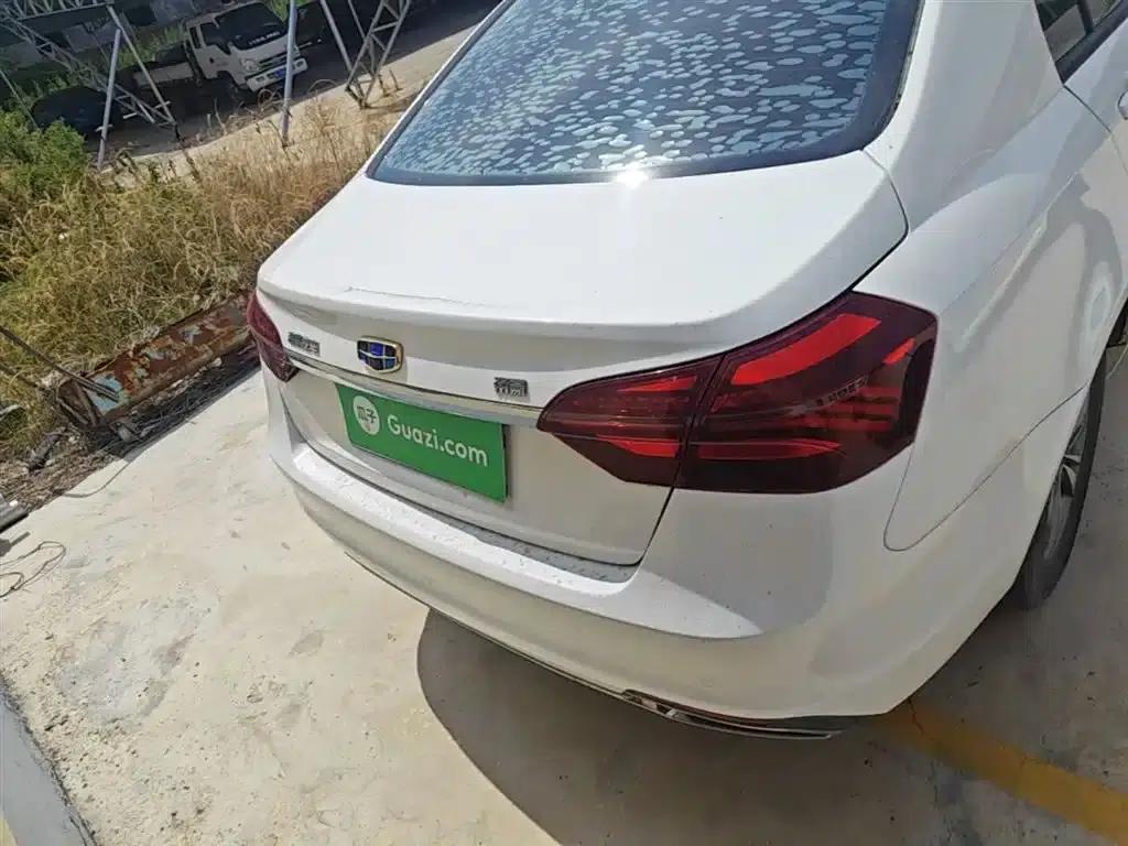 Geely Emgrand 2018 1.5L CVT Luxury Edition — миниатюра 6