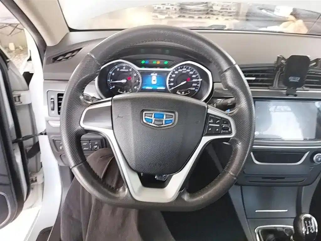Geely Emgrand 2017 Sedan Million Edition 1.5L Manual Upgrade Version — миниатюра 11