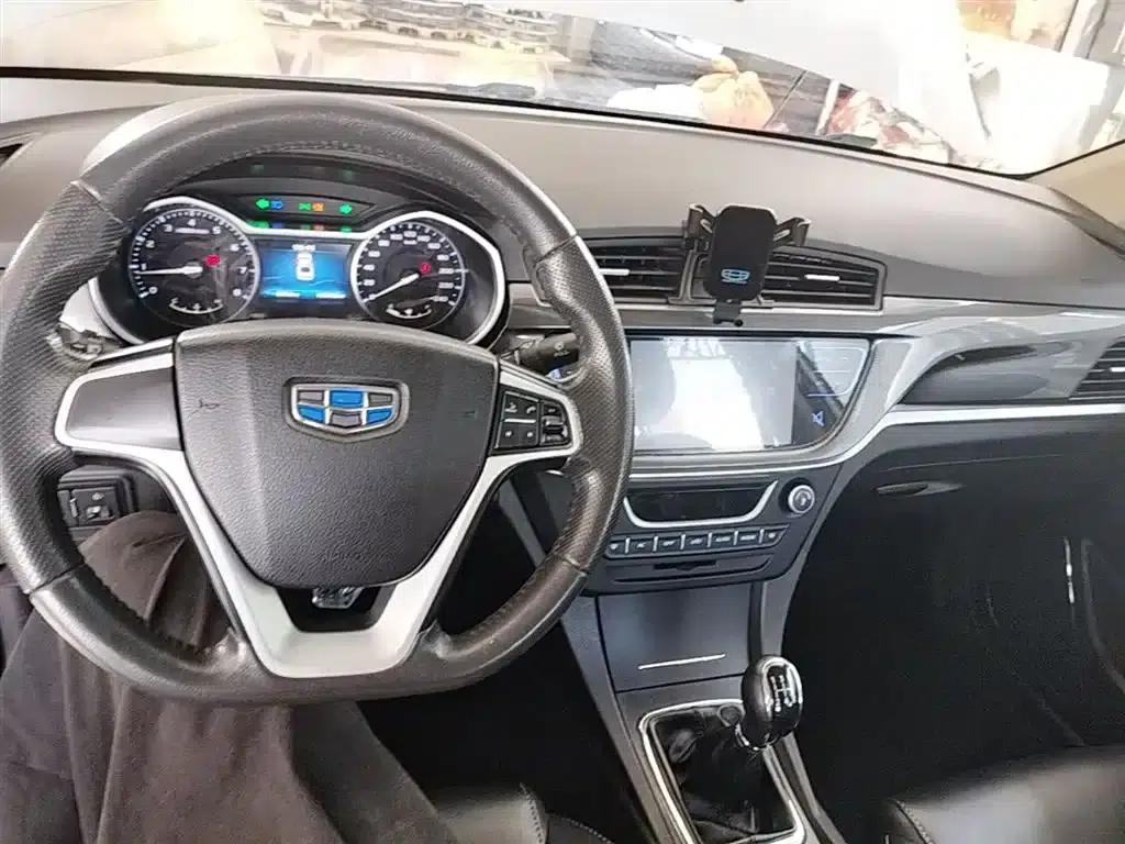 Geely Emgrand 2017 Sedan Million Edition 1.5L Manual Upgrade Version — миниатюра 10