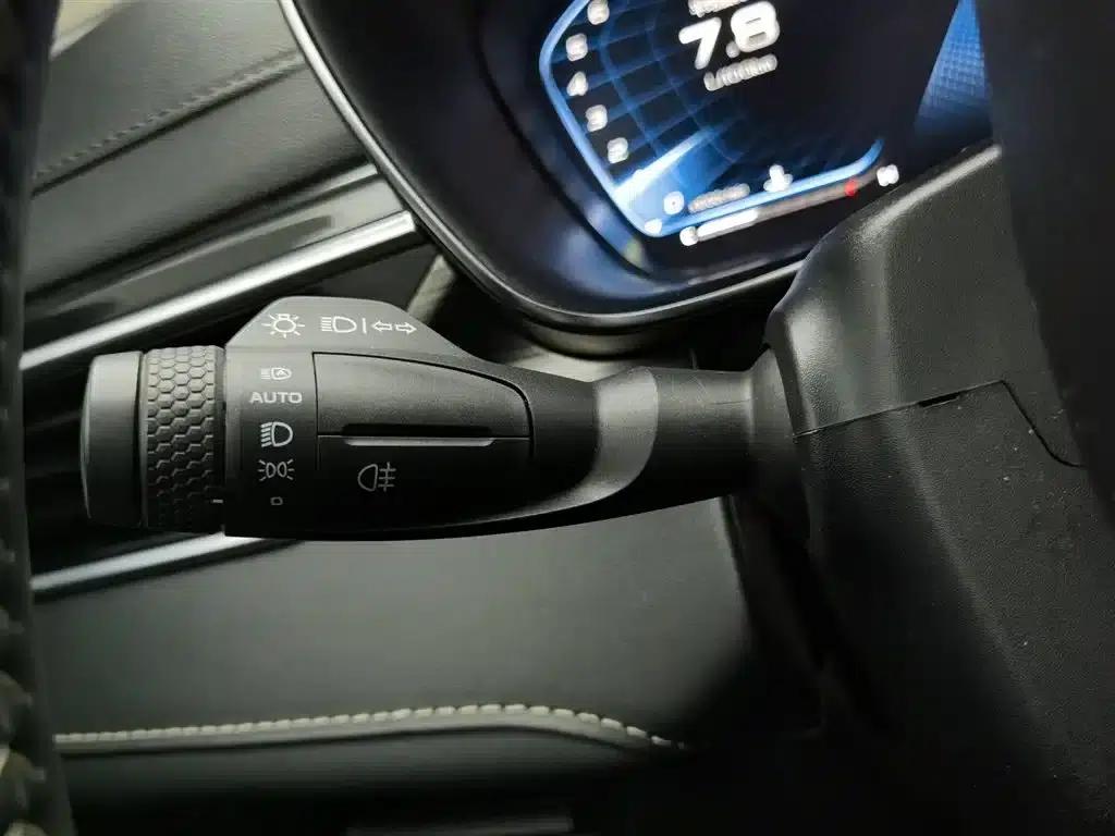 Geely Boyue 2020 1.5TD DCT Intelligent Four-Wheel Drive PRO — миниатюра 21