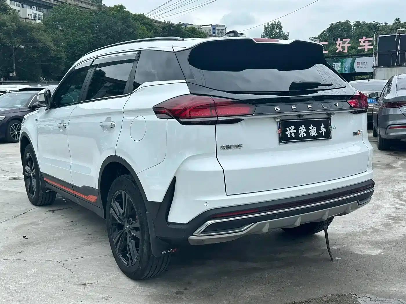 Geely Boyue 2022 Model Boyue X 1.8TD DCT Smart Edition — миниатюра 6