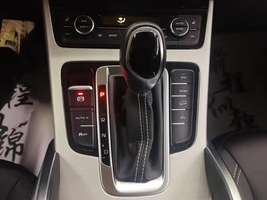 Geely Boyue 2018 1.8TD Automatic 2WD Intelligent Connected 4G Edition — миниатюра 16