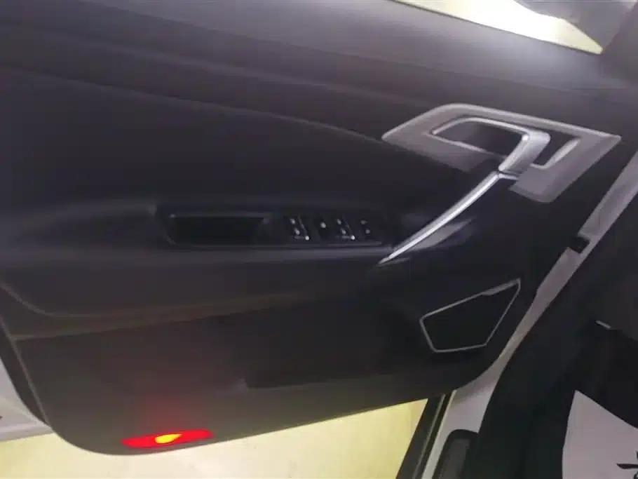 Geely Boyue 2018 1.8TD Automatic 2WD Intelligent Connected 4G Edition — миниатюра 7