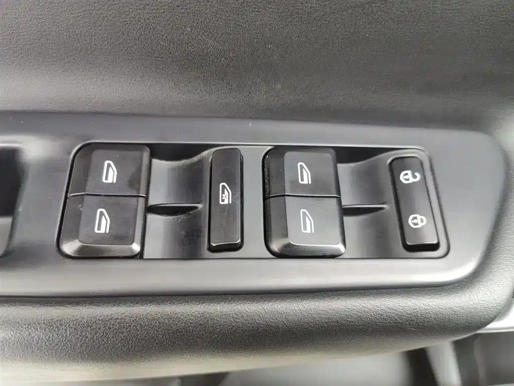 Geely Boyue 2018 1.8TD Manual 2WD Smart Edition — миниатюра 9