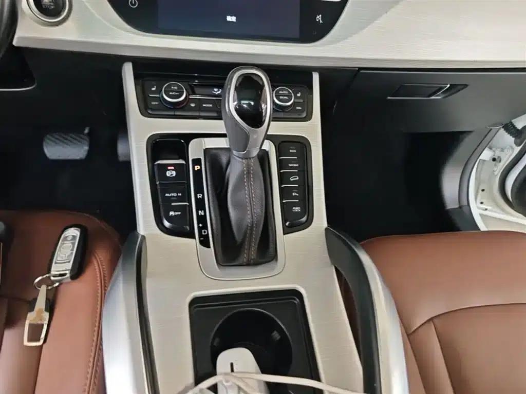 Geely Boyue 2018 1.8TD Automatic AWD Smart Supreme 4G Connected Edition — миниатюра 14