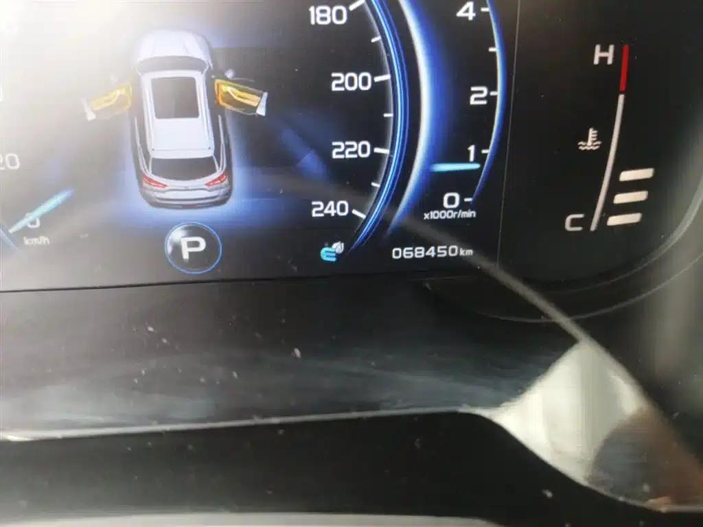 Geely Boyue 2020 1.8TD DCT 2WD Intelligent Connected 4G Edition — миниатюра 5