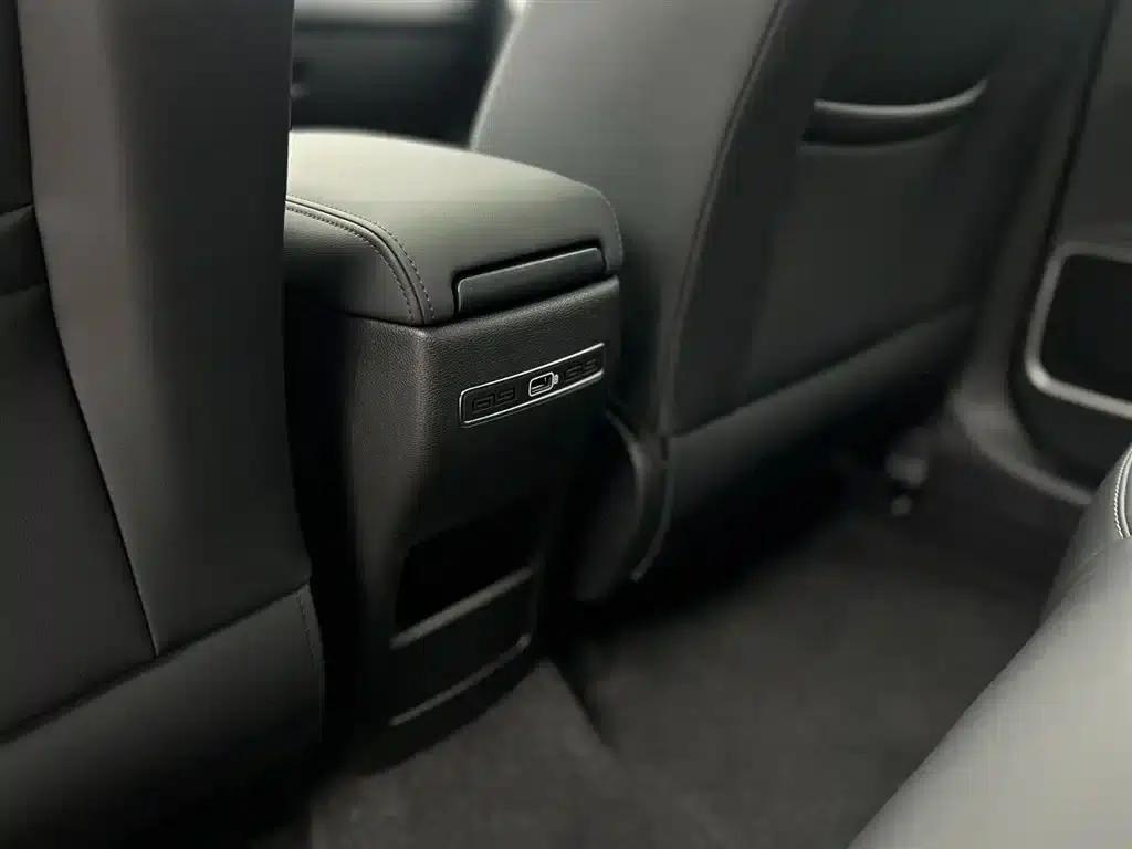 Geely Binyue 2025 1.5L CVT Super Power — миниатюра 23