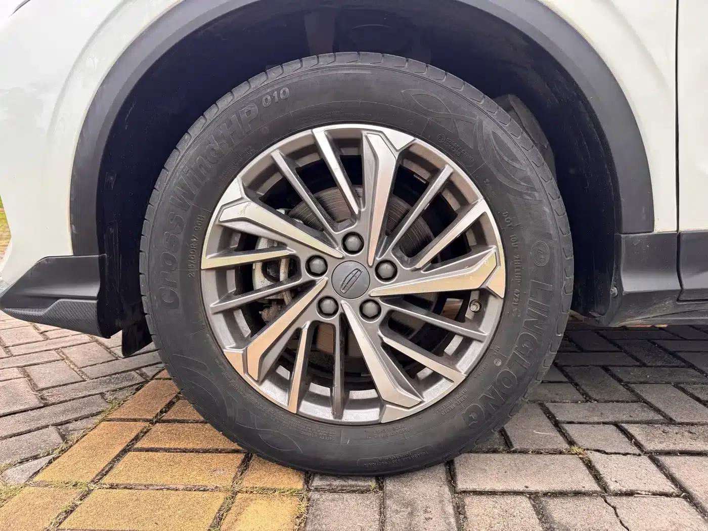 Geely Binyue 2021 1.4T DCT Platinum Edition — миниатюра 11