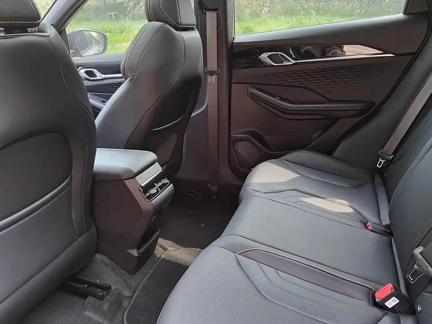 Geely Binyue 2025 Model Binyue L 1.5TD DCT Star Diamond — миниатюра 14
