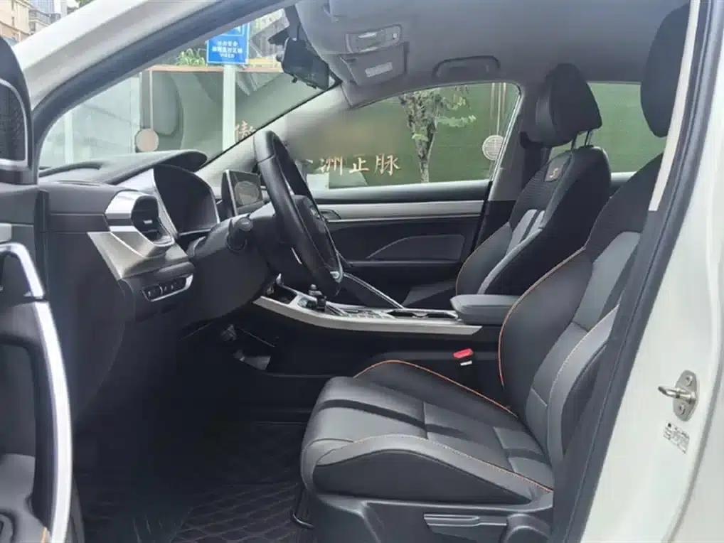 Geely Binyue 2023 1.5T DCT Platinum Edition — миниатюра 9