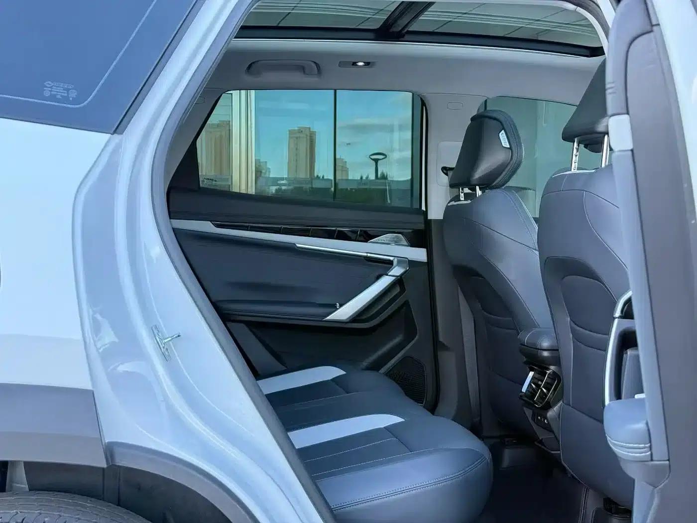 Geely Boyue L 2024 1.5TD DCT Premium Edition — миниатюра 6