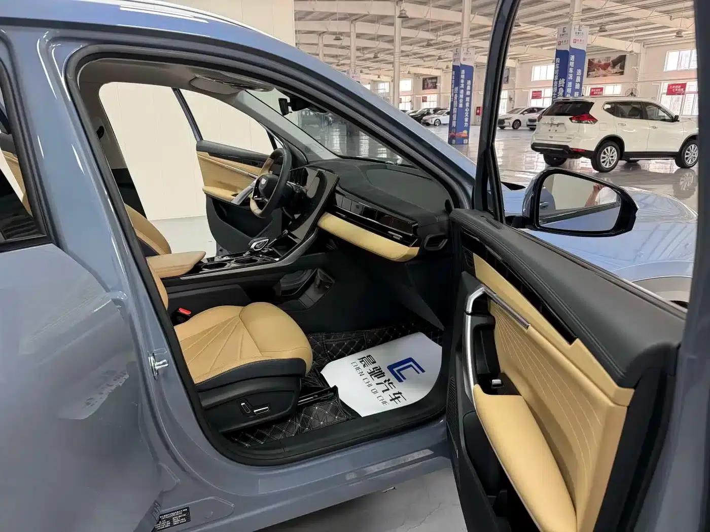 Geely Boyue L 2023 1.5TD DCT Premium Edition — миниатюра 13