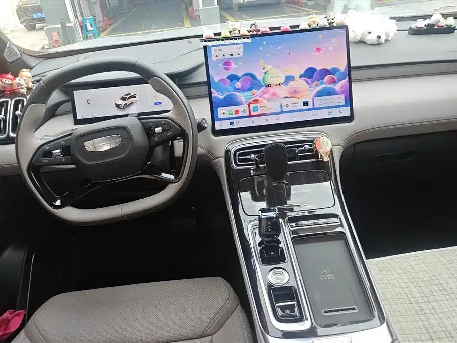 Geely Boyue L 2025 Fourth Generation 1.5TD DCT (Mountain and River) — миниатюра 12