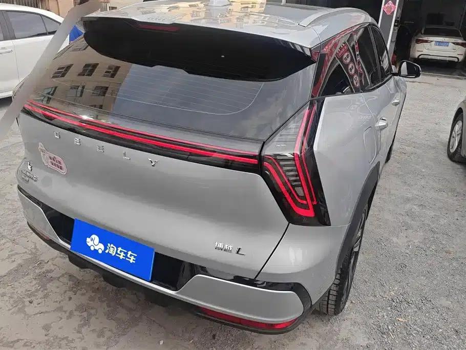 Geely Boyue L 2025 Fourth Generation 1.5TD DCT (Mountain and River) — миниатюра 3