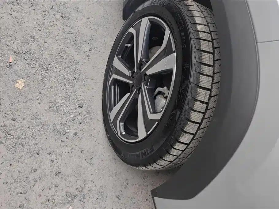 Geely Boyue L 2025 Fourth Generation 1.5TD DCT (Mountain and River) — миниатюра 6