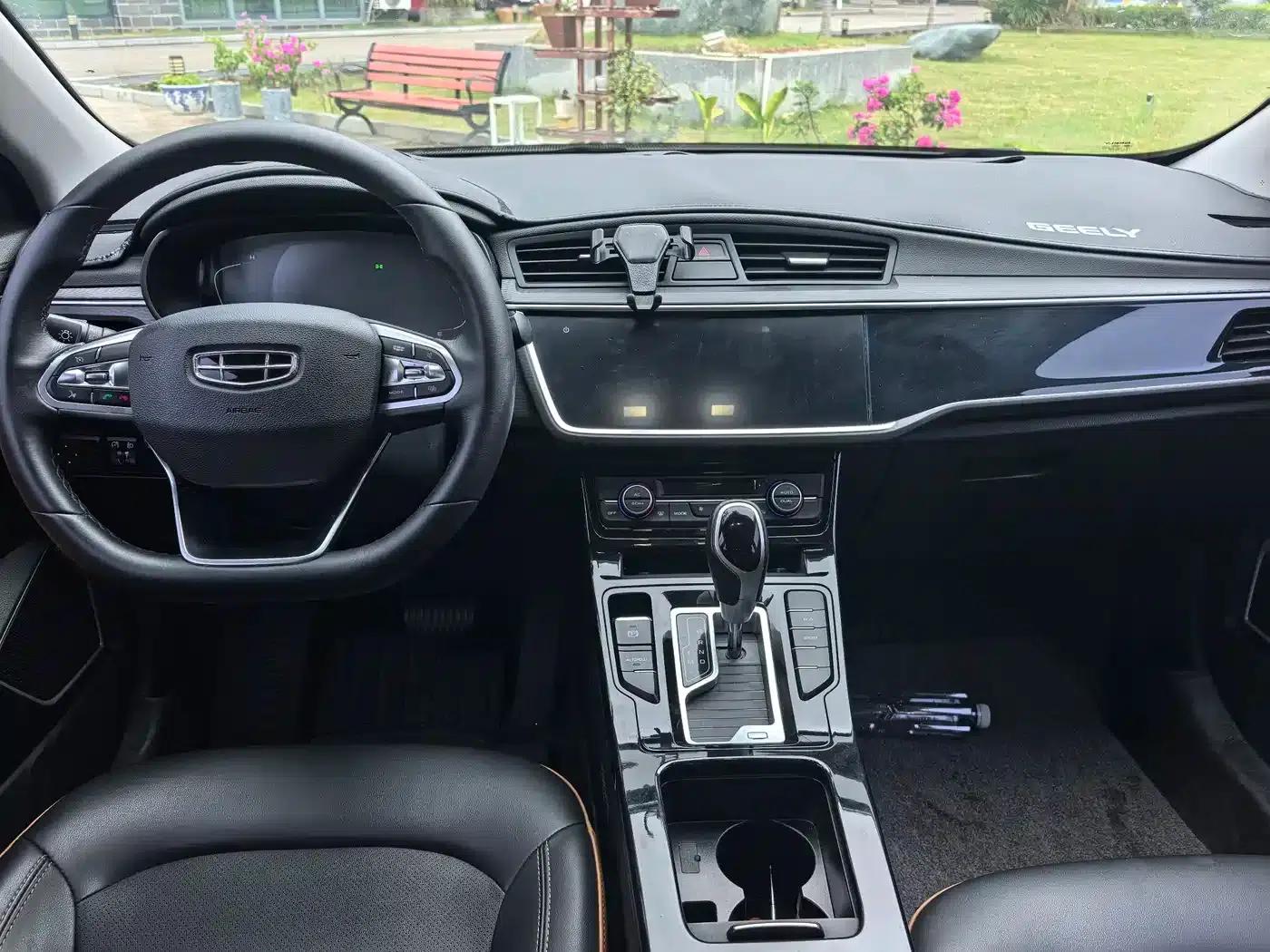 Geely Emgrand GL 2020 1.4T CVT Luxury Edition — миниатюра 6