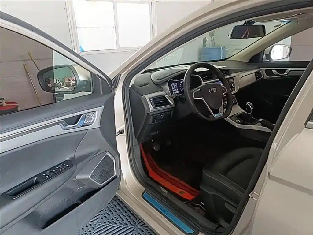 Geely Emgrand GL 2017 1.8L Manual Elite — миниатюра 16